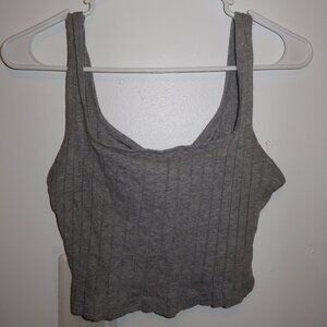 gray crop top